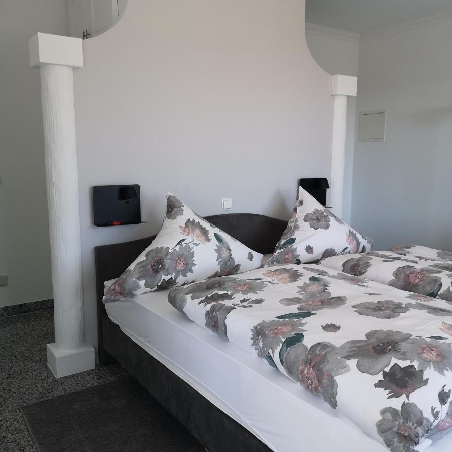 Haus Marvin Hotell Dottingen  Exteriör bild